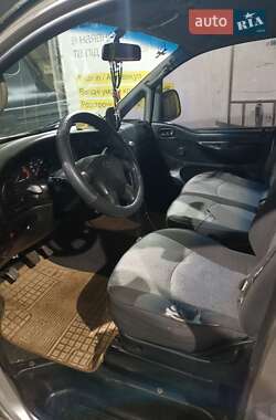 Минивэн Hyundai H-1 2001 в 