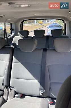 Мінівен Hyundai H-1 2011 в 