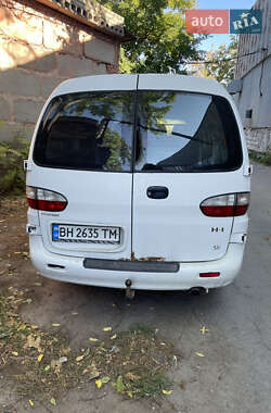 Вантажний фургон Hyundai H-1 2004 в 