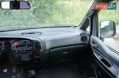 Минивэн Hyundai H-1 2005 в 