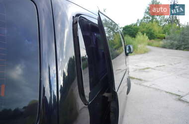 Минивэн Hyundai H-1 2005 в 