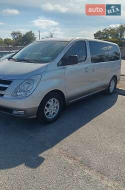 Минивэн Hyundai H-1 2008 в 