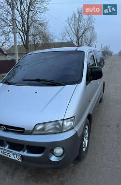 Мінівен Hyundai H-1 1999 в 