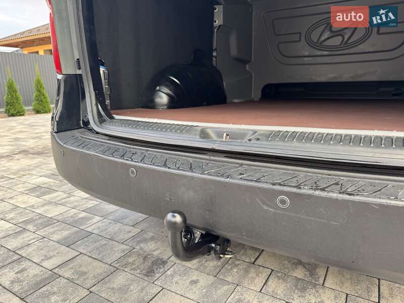 Мінівен Hyundai H-1 2011 в Ковелі