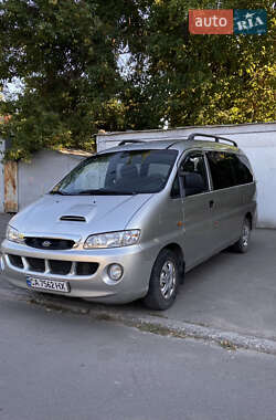 Минивэн Hyundai H-1 2002 в 