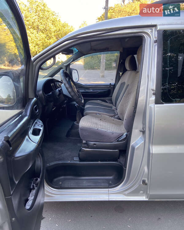 Мінівен Hyundai H-1 2002 в Одесі