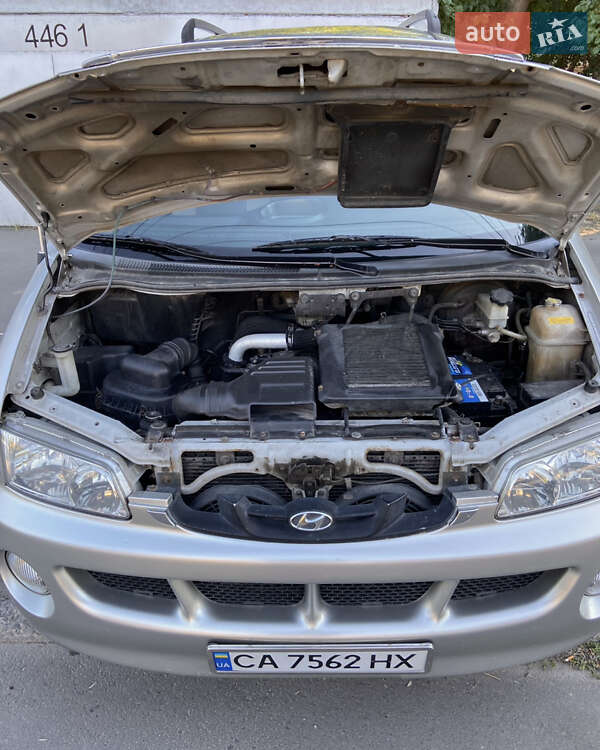 Мінівен Hyundai H-1 2002 в Одесі