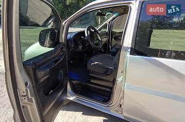 Минивэн Hyundai H-1 2005 в 