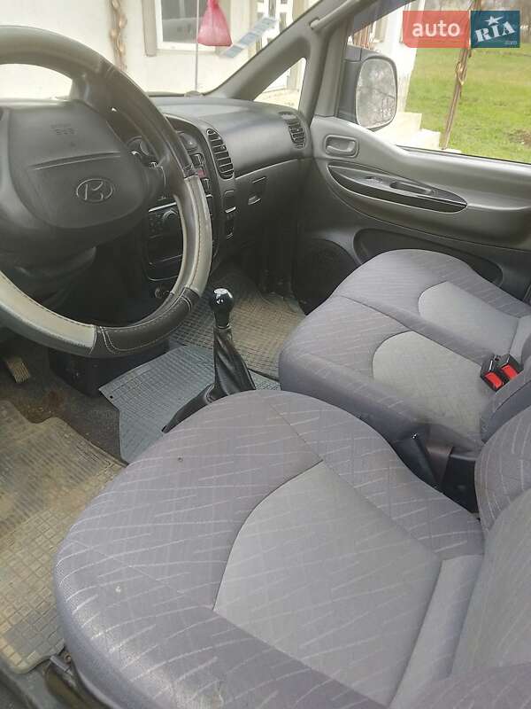 Минивэн Hyundai H-1 2007 в Косове
