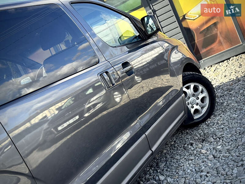 Мінівен Hyundai H-1 2011 в Стрию