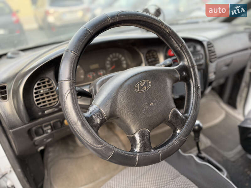 Вантажний фургон Hyundai H-1 2007 в Дніпрі фото 15 Вантажний фургон Hyundai H-1 2007 в Дніпрі