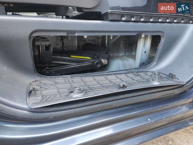 Мінівен Hyundai H-1 2014 в Запоріжжі фото 10 Мінівен Hyundai H-1 2014 в Запоріжжі