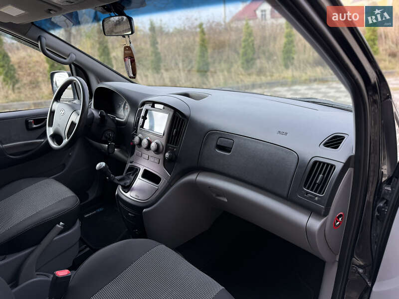 Мінівен Hyundai H-1 2011 в Львові фото 33 Мінівен Hyundai H-1 2011 в Львові