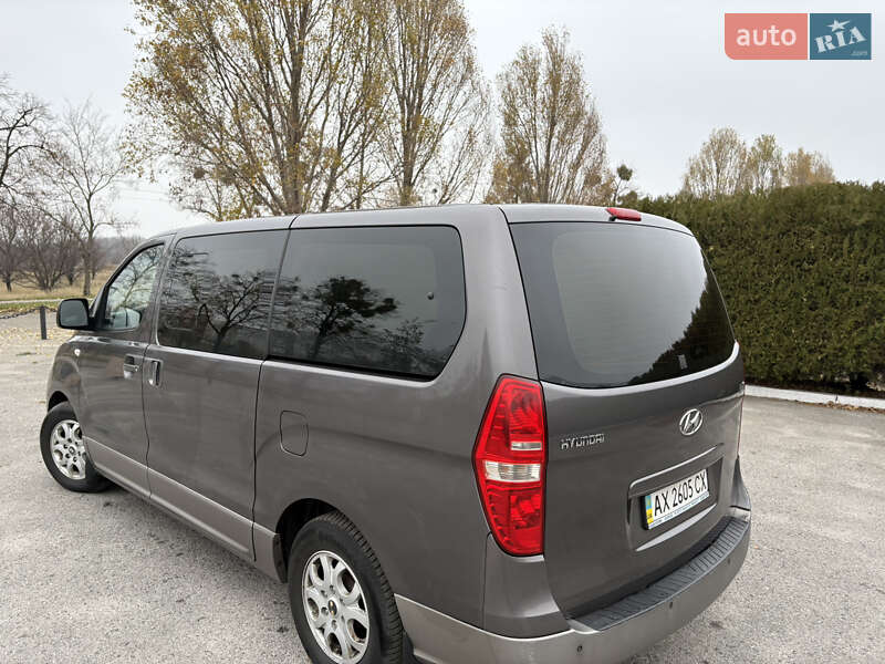 Минивэн Hyundai H-1 2012 в Змиеве