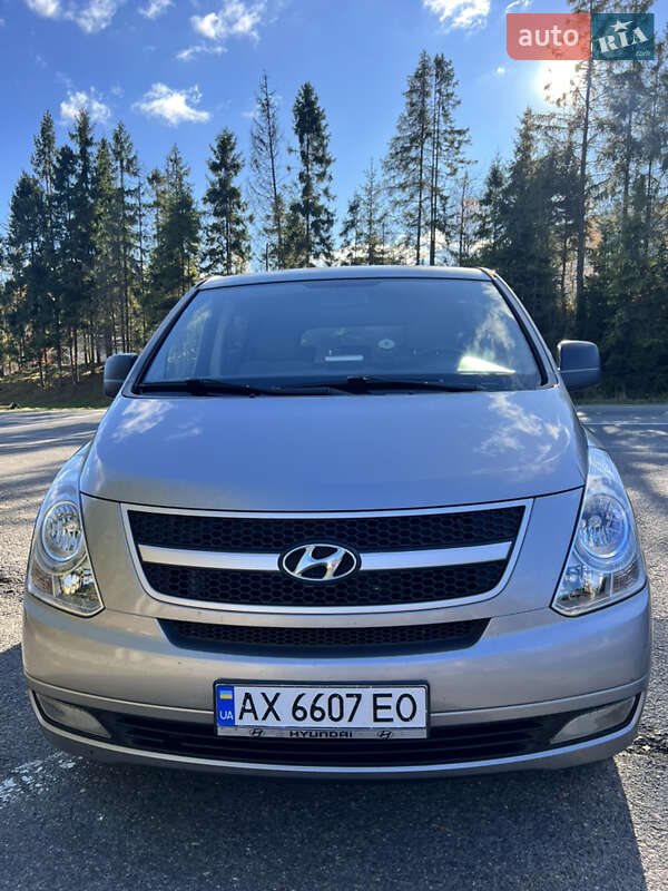 Мінівен Hyundai H-1 2011 в Тернополі
