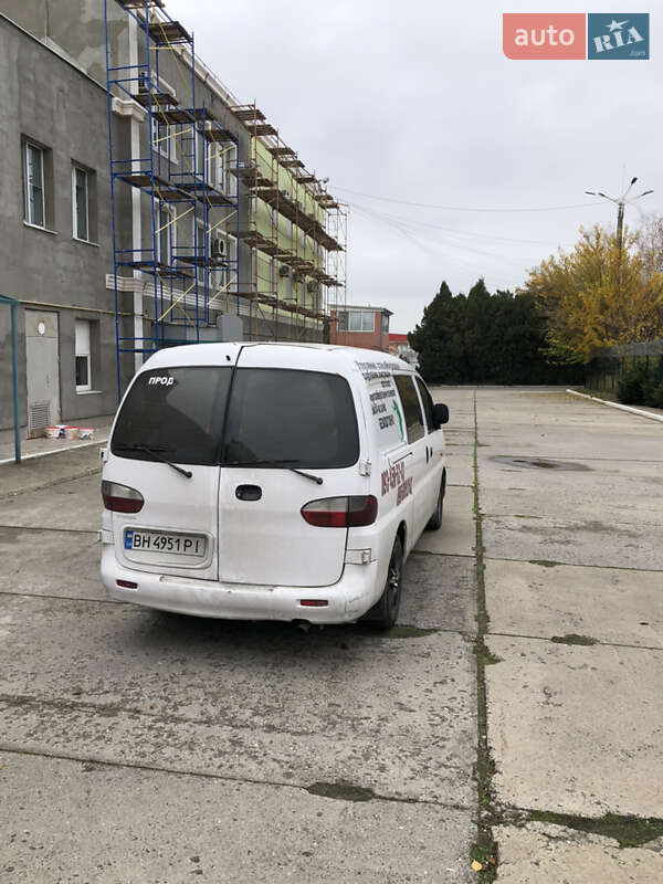 Минивэн Hyundai H-1 2002 в Черноморске фото 3 Минивэн Hyundai H-1 2002 в Черноморске