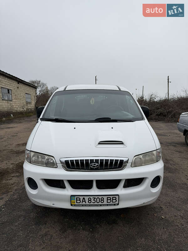 Мінівен Hyundai H-1 2004 в Кропивницькому