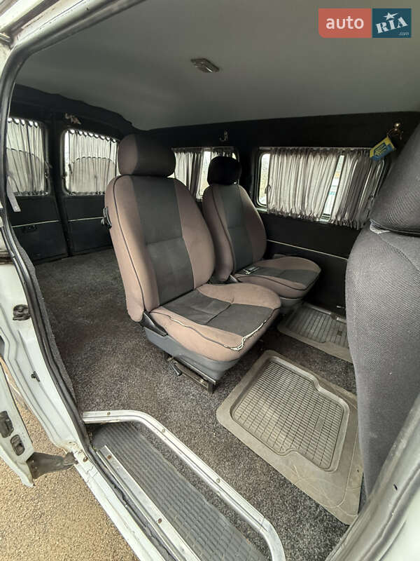 Мінівен Hyundai H-1 2004 в Кропивницькому