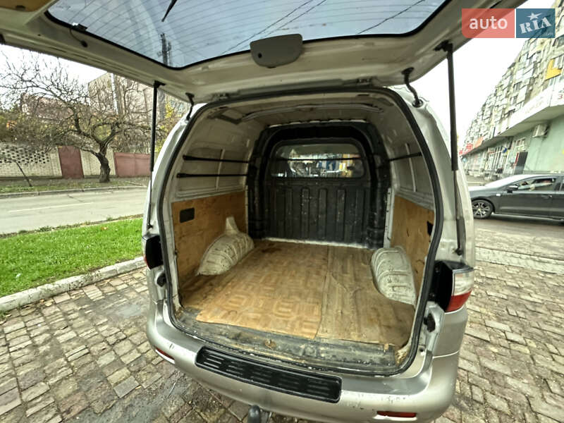 Мінівен Hyundai H-1 2005 в Одесі фото 4 Мінівен Hyundai H-1 2005 в Одесі