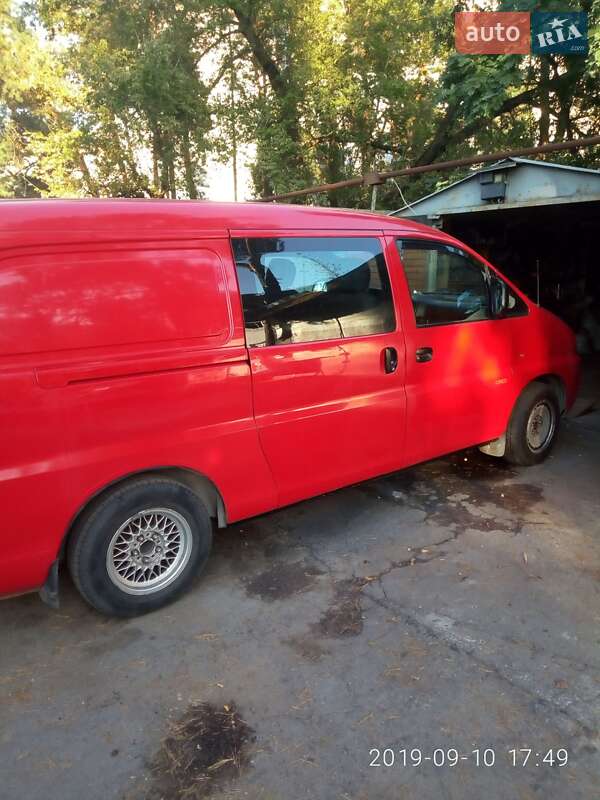 Hyundai H-1 2005 Hyundai H-1 2005