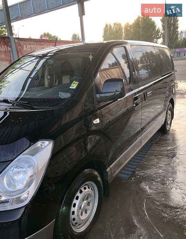 Минивэн Hyundai H-1 2015 в Житомире