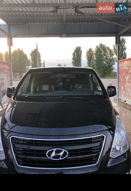 Минивэн Hyundai H-1 2015 в Житомире