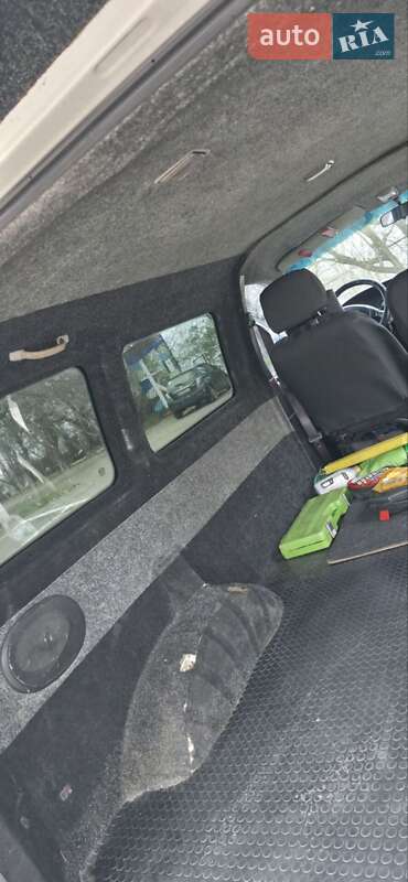 Грузовой фургон Hyundai H-1 2004 в Одессе