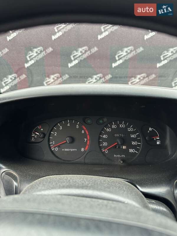 Минивэн Hyundai H-1 1999 в Сумах