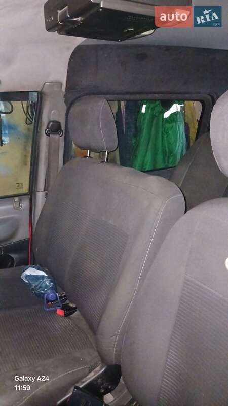 Минивэн Hyundai H-1 2005 в Киеве