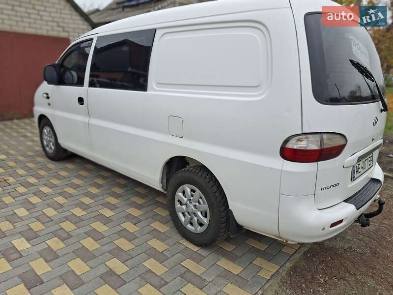 Вантажний фургон Hyundai H-1 2006 в П'ятихатках фото 6 Вантажний фургон Hyundai H-1 2006 в П'ятихатках