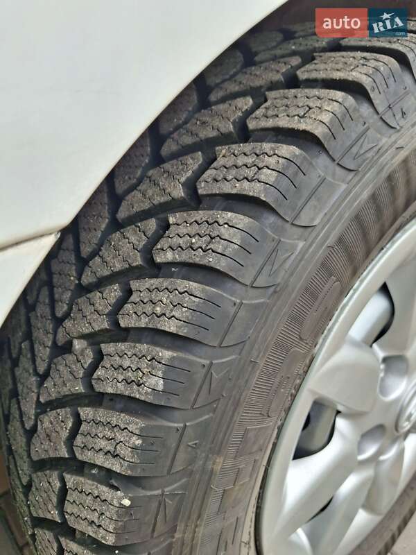 Вантажний фургон Hyundai H-1 2006 в П'ятихатках фото 22 Вантажний фургон Hyundai H-1 2006 в П'ятихатках