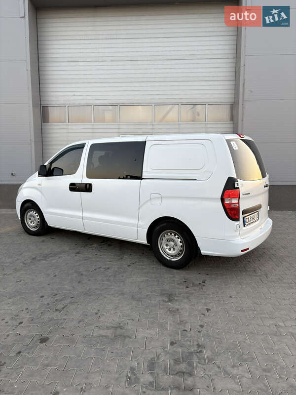 Минивэн Hyundai H-1 2008 в Умани