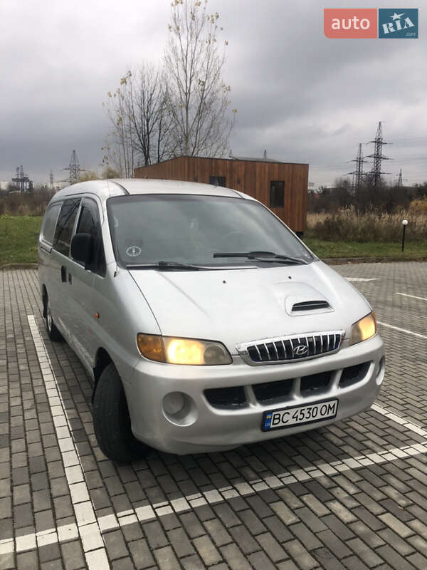 Грузовой фургон Hyundai H-1 2004 в Львове