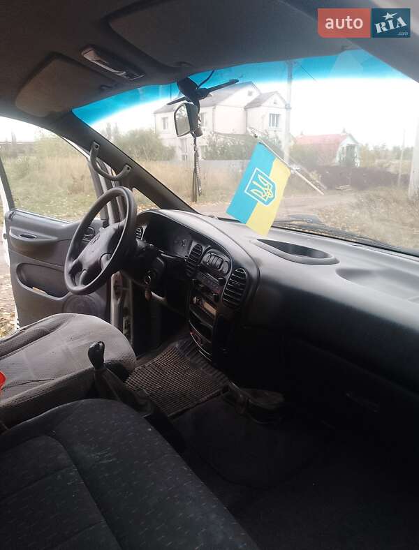 Минивэн Hyundai H-1 2000 в Чернигове