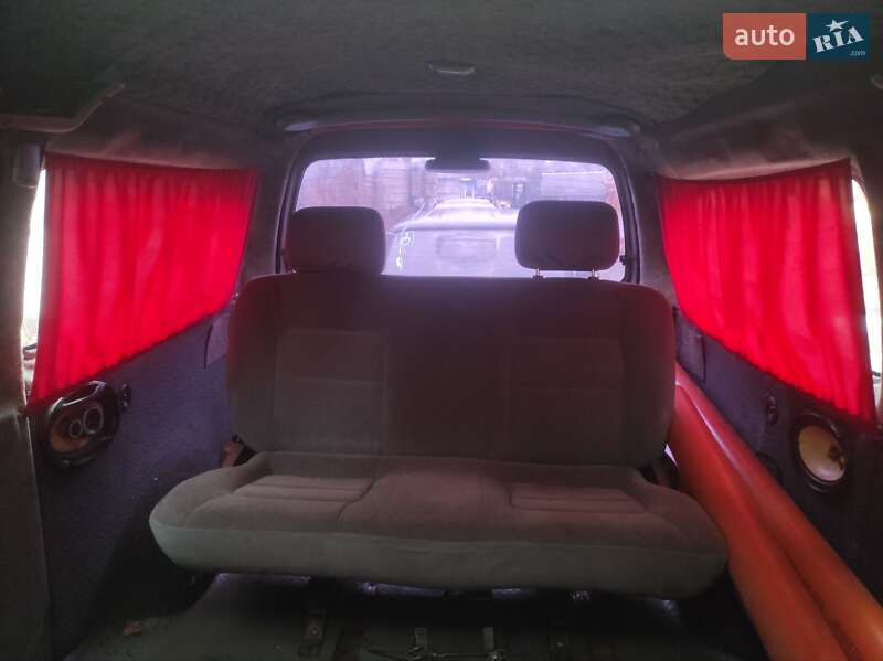 Минивэн Hyundai H-1 2005 в Киеве