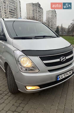 Минивэн Hyundai H-1 2008 в Киеве