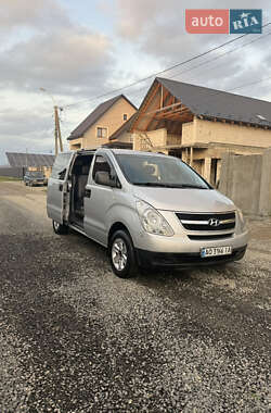 Минивэн Hyundai H-1 2008 в Виноградове
