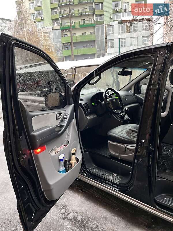 Минивэн Hyundai H-1 2012 в Киеве