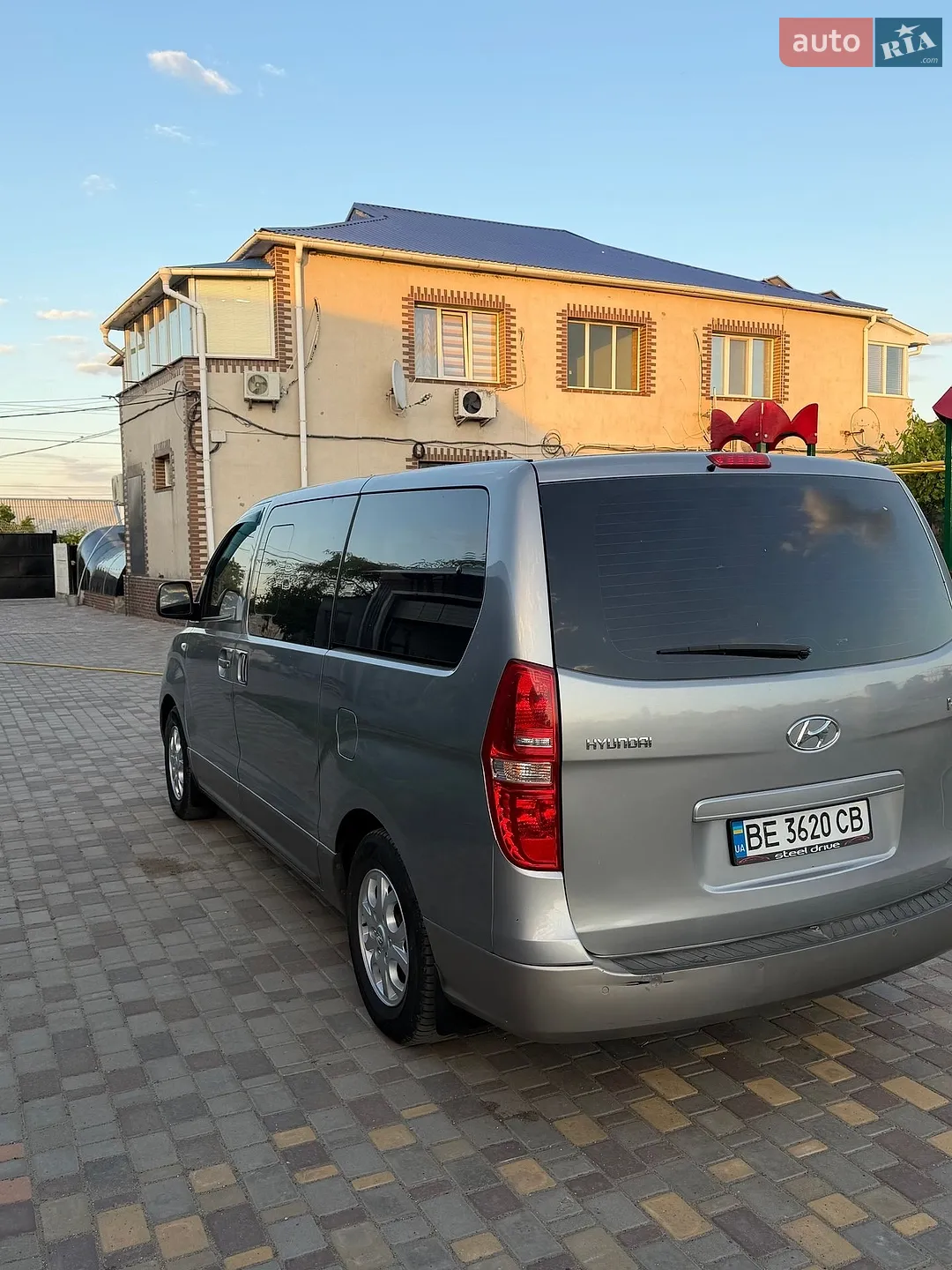 2012 Hyundai Starex (H-1) - мініатюра 3