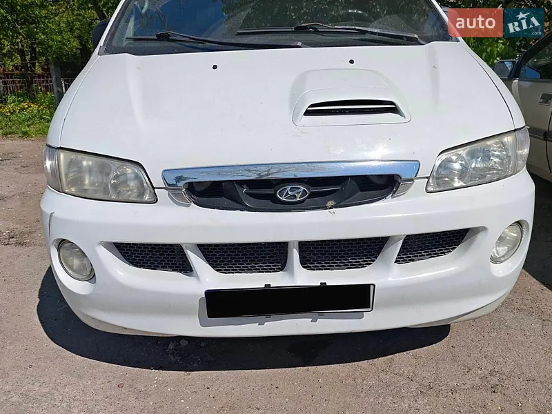 Hyundai H-1