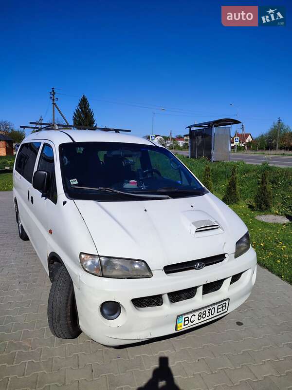 Hyundai H 200 2000