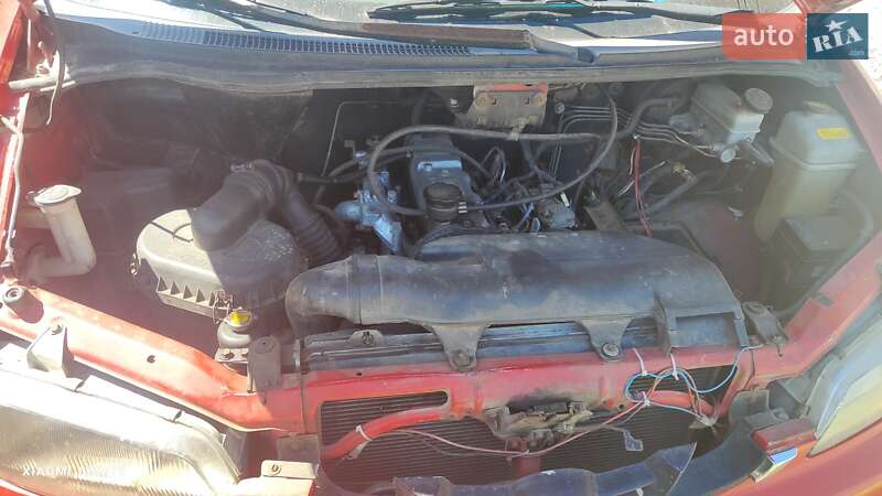 Минивэн Hyundai H 200 1998 в Сарате