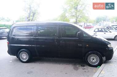 Минивэн Hyundai H 200 2004 в 