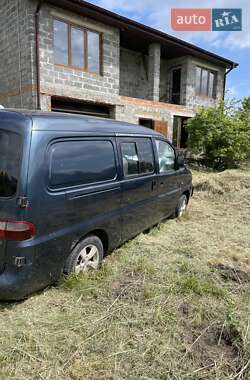 Минивэн Hyundai H 200 2000 в 