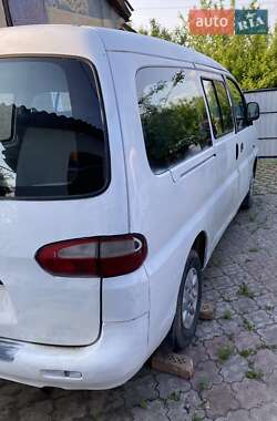 Минивэн Hyundai H 200 1999 в Волочиске