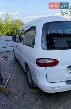 Минивэн Hyundai H 200 1999 в Волочиске