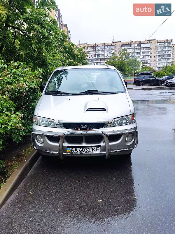 Минивэн Hyundai H 200 2004 в Киеве