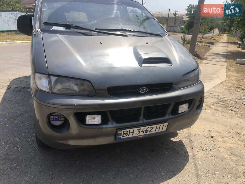 Hyundai H 200 2000