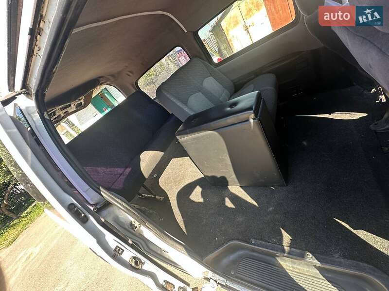 Минивэн Hyundai H 200 1998 в Тростянце