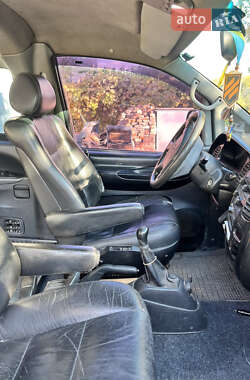 Минивэн Hyundai H 200 1999 в  фото 3 Минивэн Hyundai H 200 1999 в